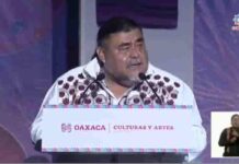 Abuchean a Flavio Sosa en el inicio de las fiestas de la Guelaguetza 2026