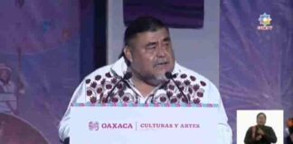 Abuchean a Flavio Sosa en el inicio de las fiestas de la Guelaguetza 2026